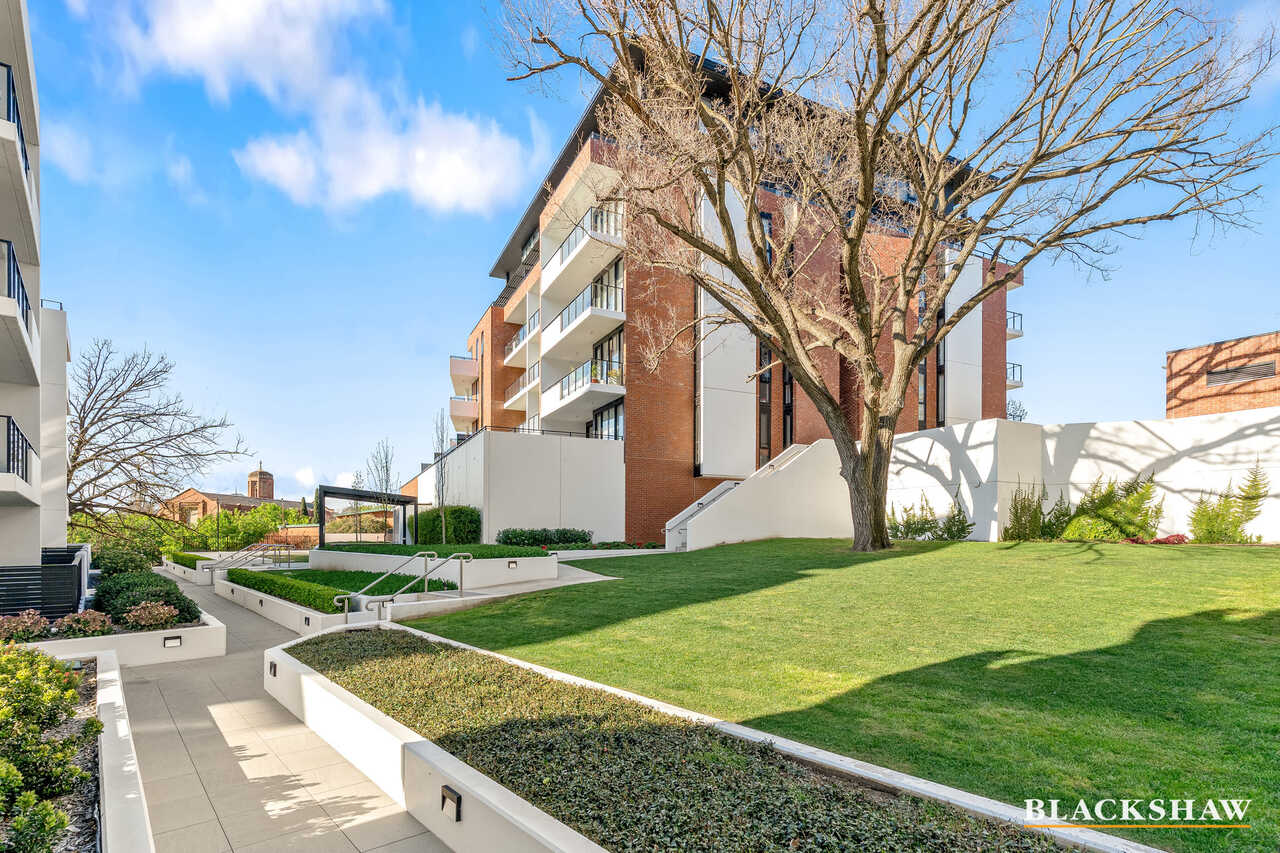 201/21 Captain Cook Crescent Griffith