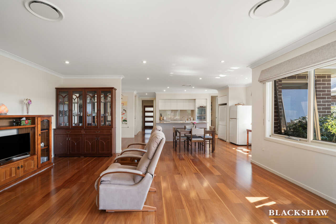 7 Lacewing Street Wright