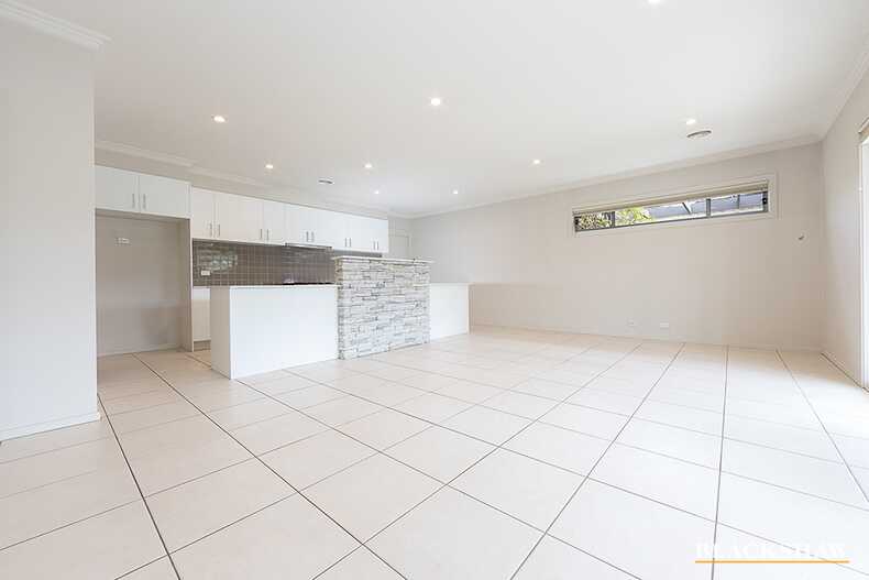 5 Gurrana Street Jerrabomberra