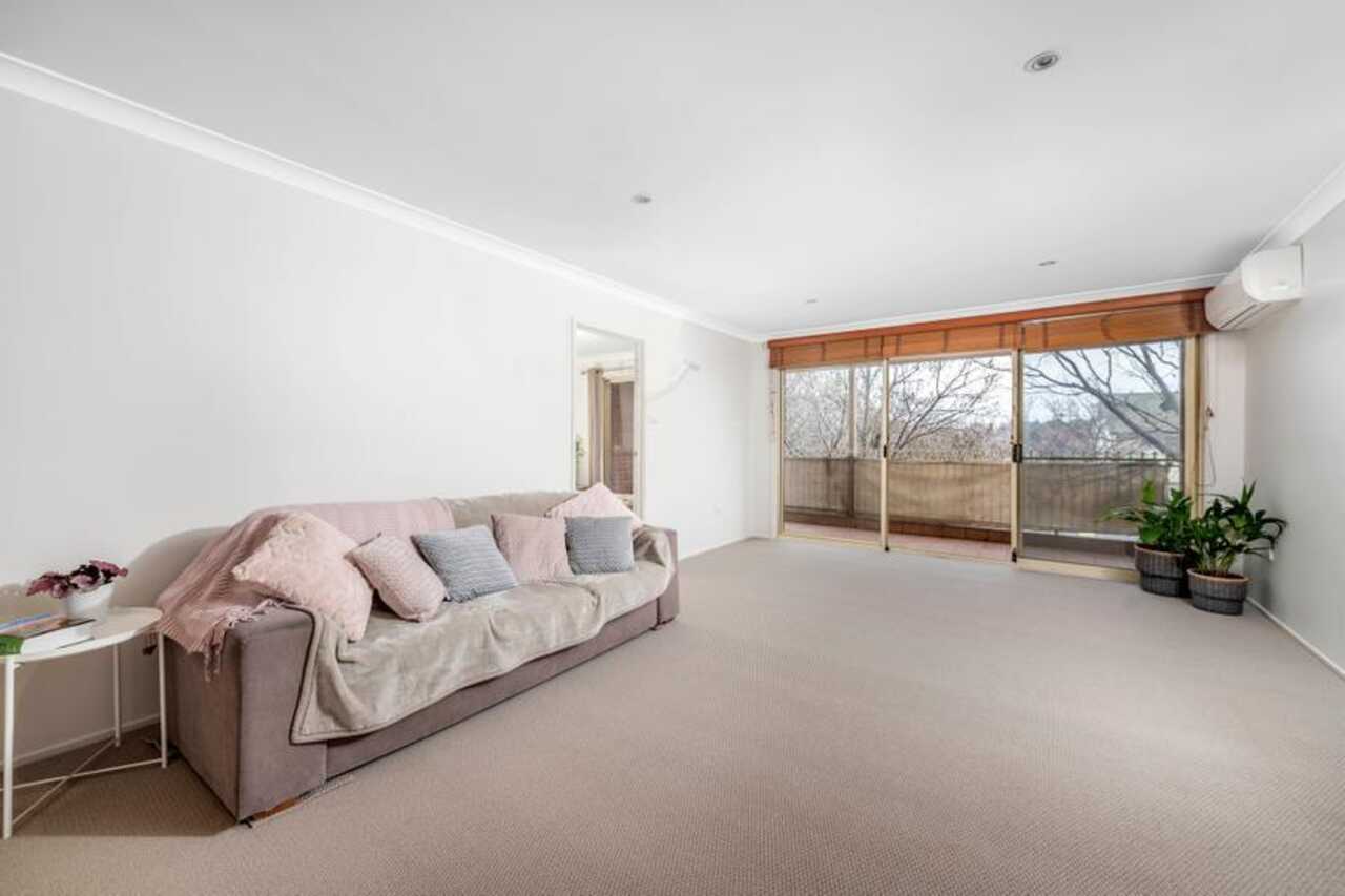 48A/12 Albermarle Place Phillip