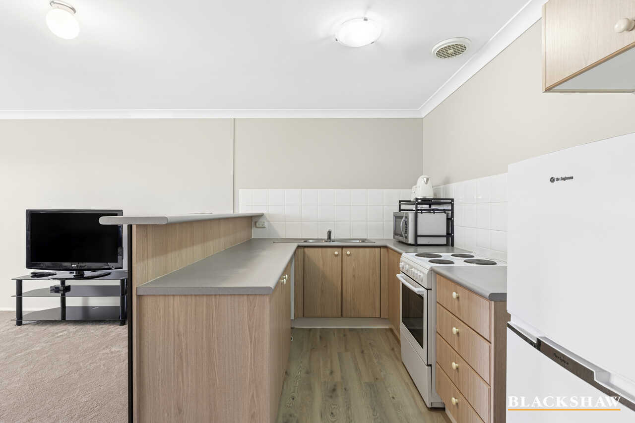 32/12 Albermarle Place Phillip