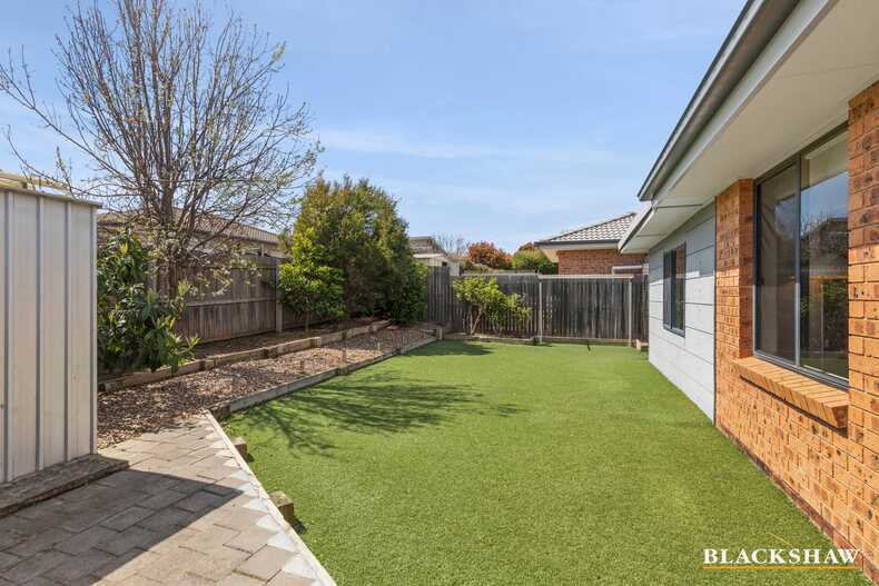 9 Constance Stone Street Macgregor