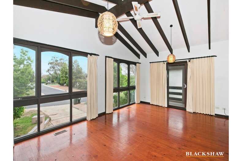 33 Crawford Crescent Flynn