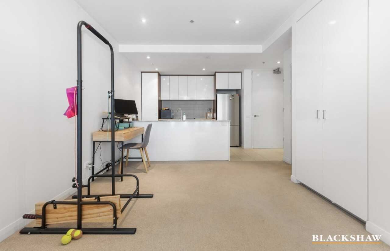 157/1 Mouat Street Lyneham