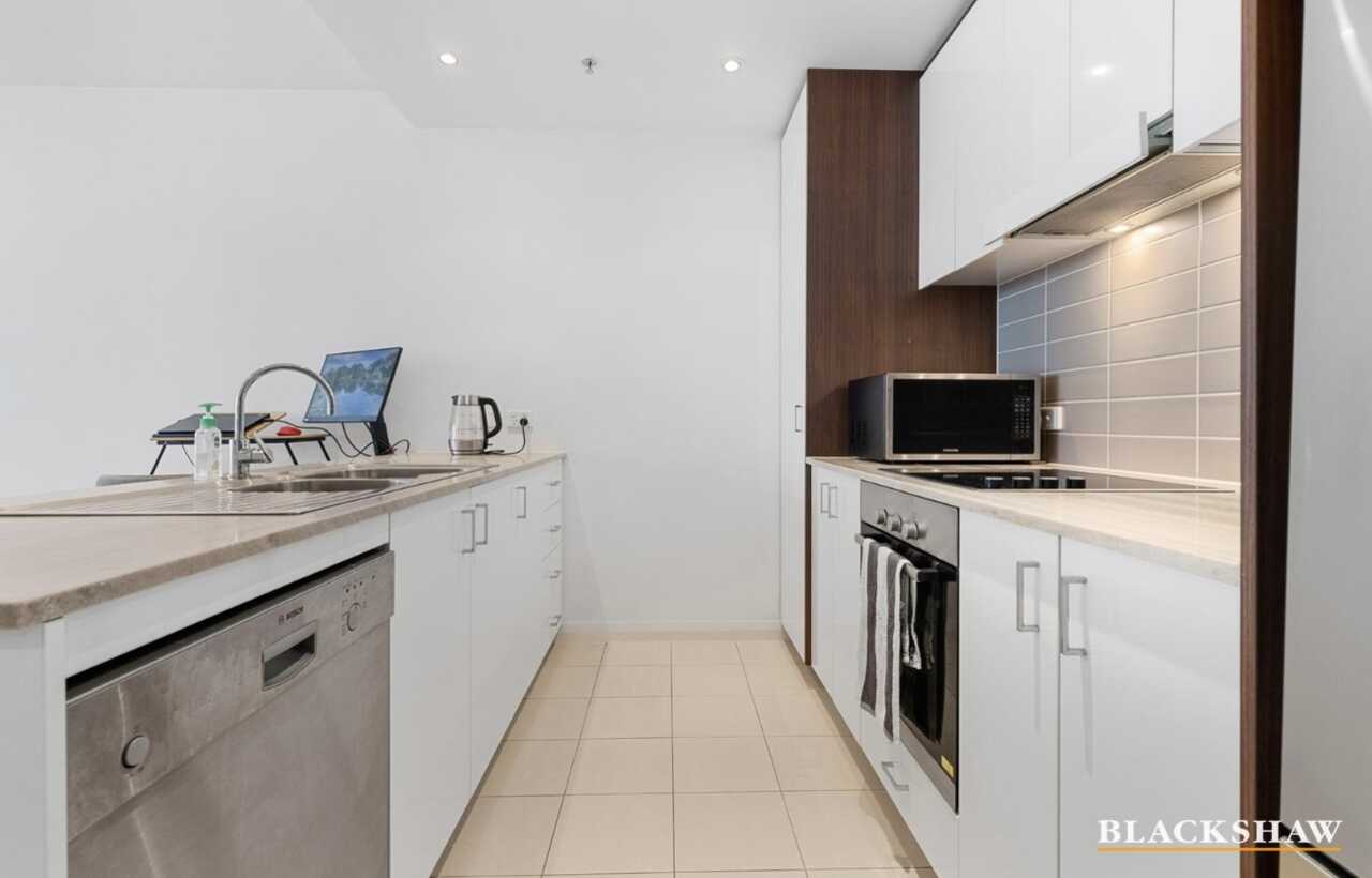 157/1 Mouat Street Lyneham