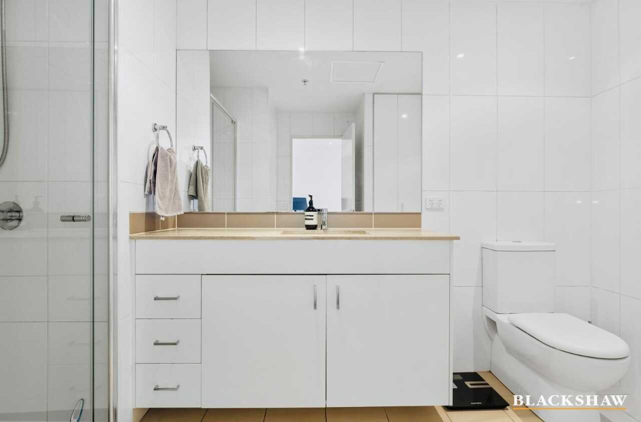 157/1 Mouat Street Lyneham