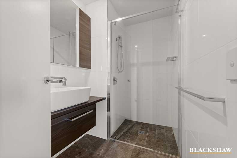 162/45 West Row City