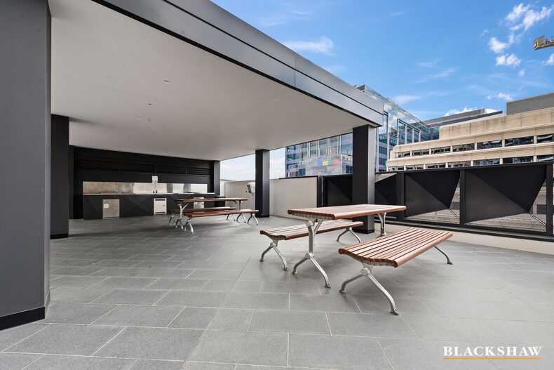 162/45 West Row City