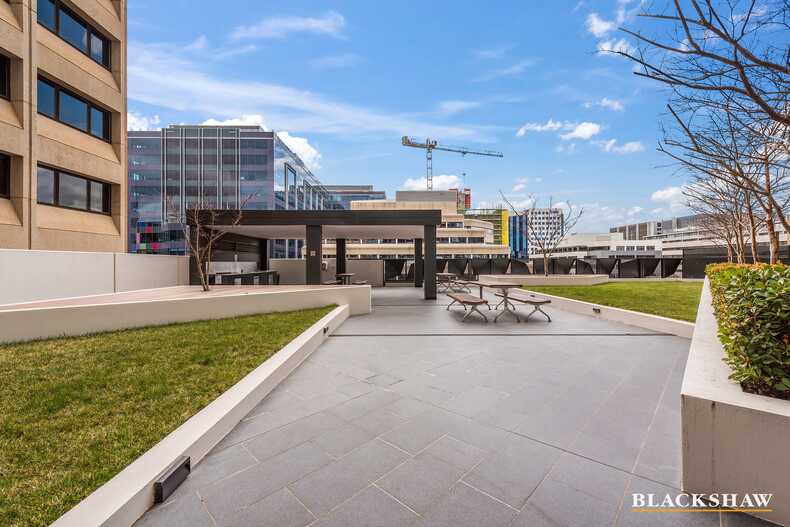 162/45 West Row City