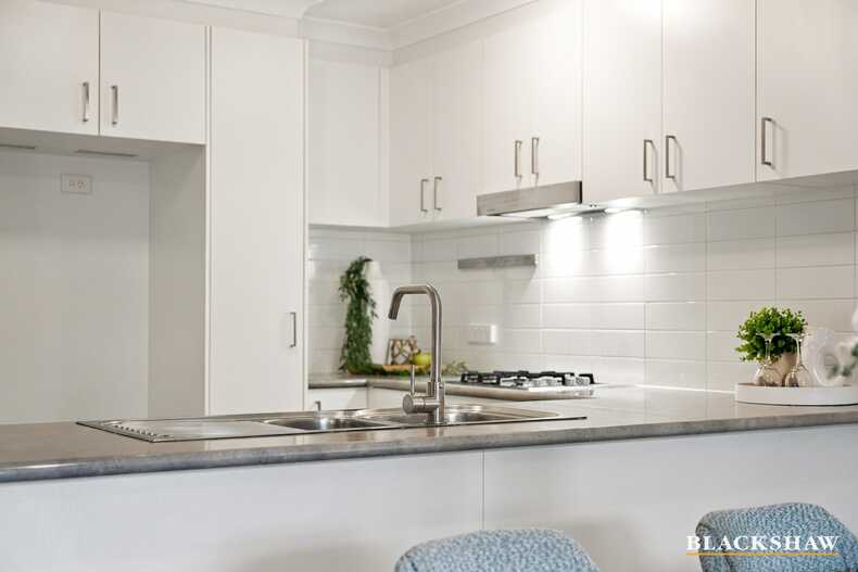 185 Macfarlane Burnet Avenue Macgregor 185 Macfarlane Burnet Avenue Macgregor