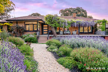 9 Northcott Street Crestwood
