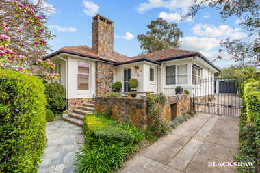 110 Schlich Street Yarralumla