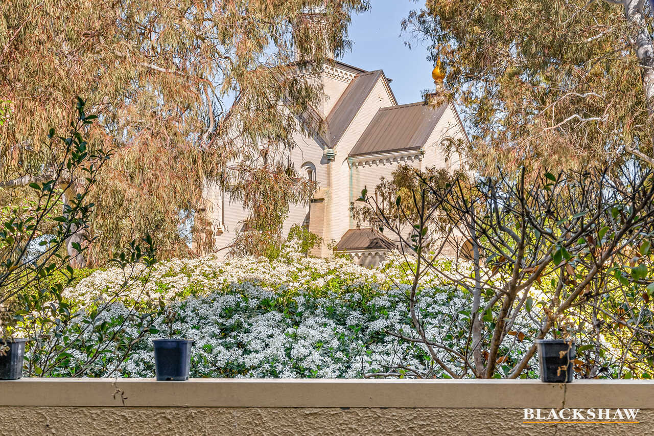 36/47 McMillan Crescent Griffith