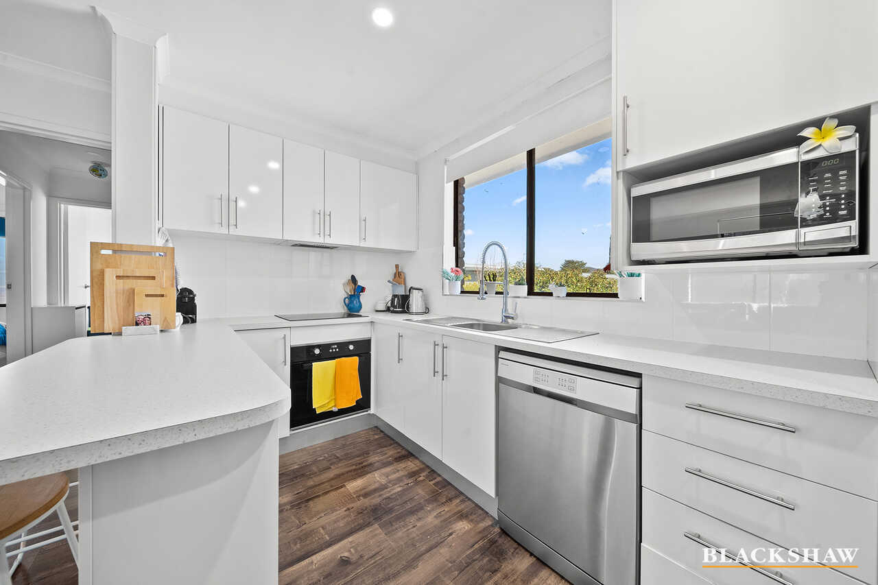 18/90 Collett Street Queanbeyan