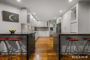 9 Sabine Close Garran