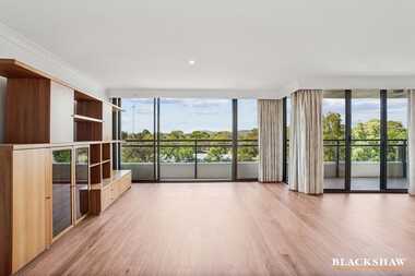 405/2 Marcus Clarke Street City