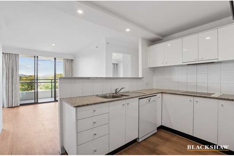 405/2 Marcus Clarke Street City