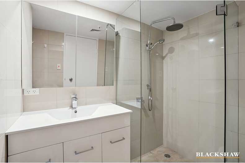 405/2 Marcus Clarke Street City