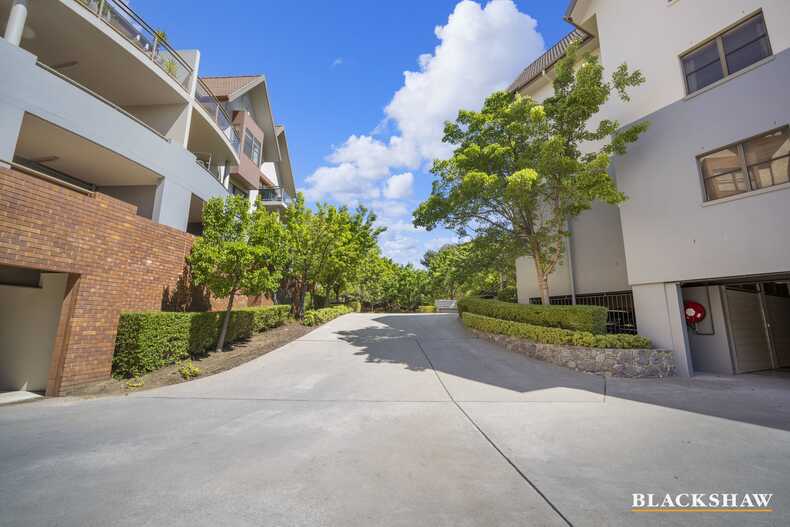 32/17 Eldridge Crescent Garran