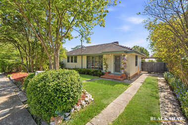 23 Walker Crescent Griffith