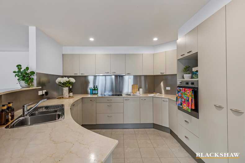 14/5 Crag Road Batehaven