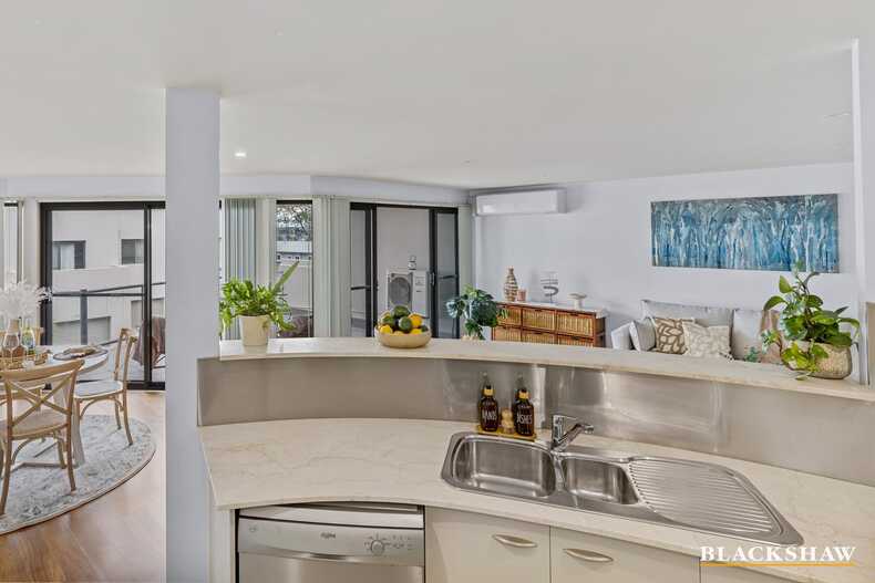 14/5 Crag Road Batehaven