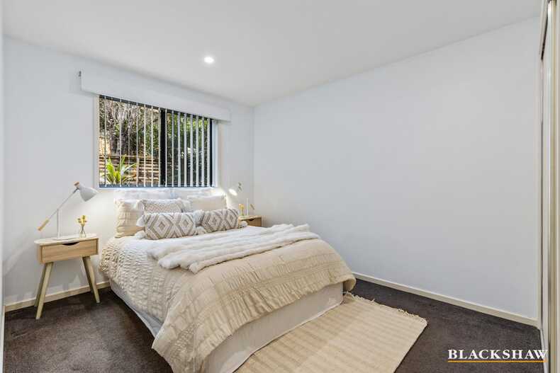 14/5 Crag Road Batehaven