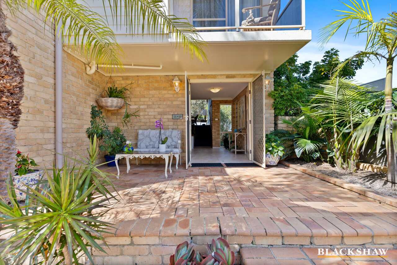4 Sandy Place Long Beach