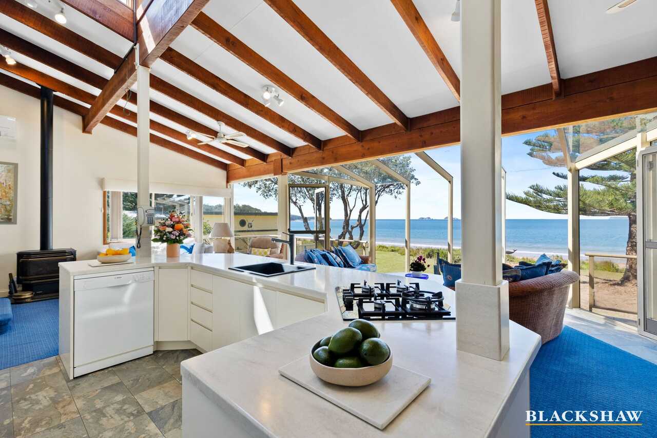 4 Sandy Place Long Beach