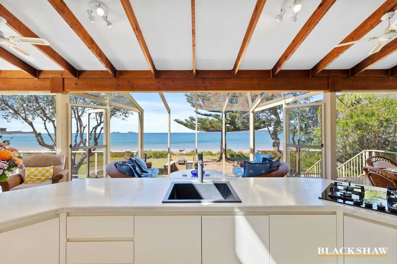 4 Sandy Place Long Beach