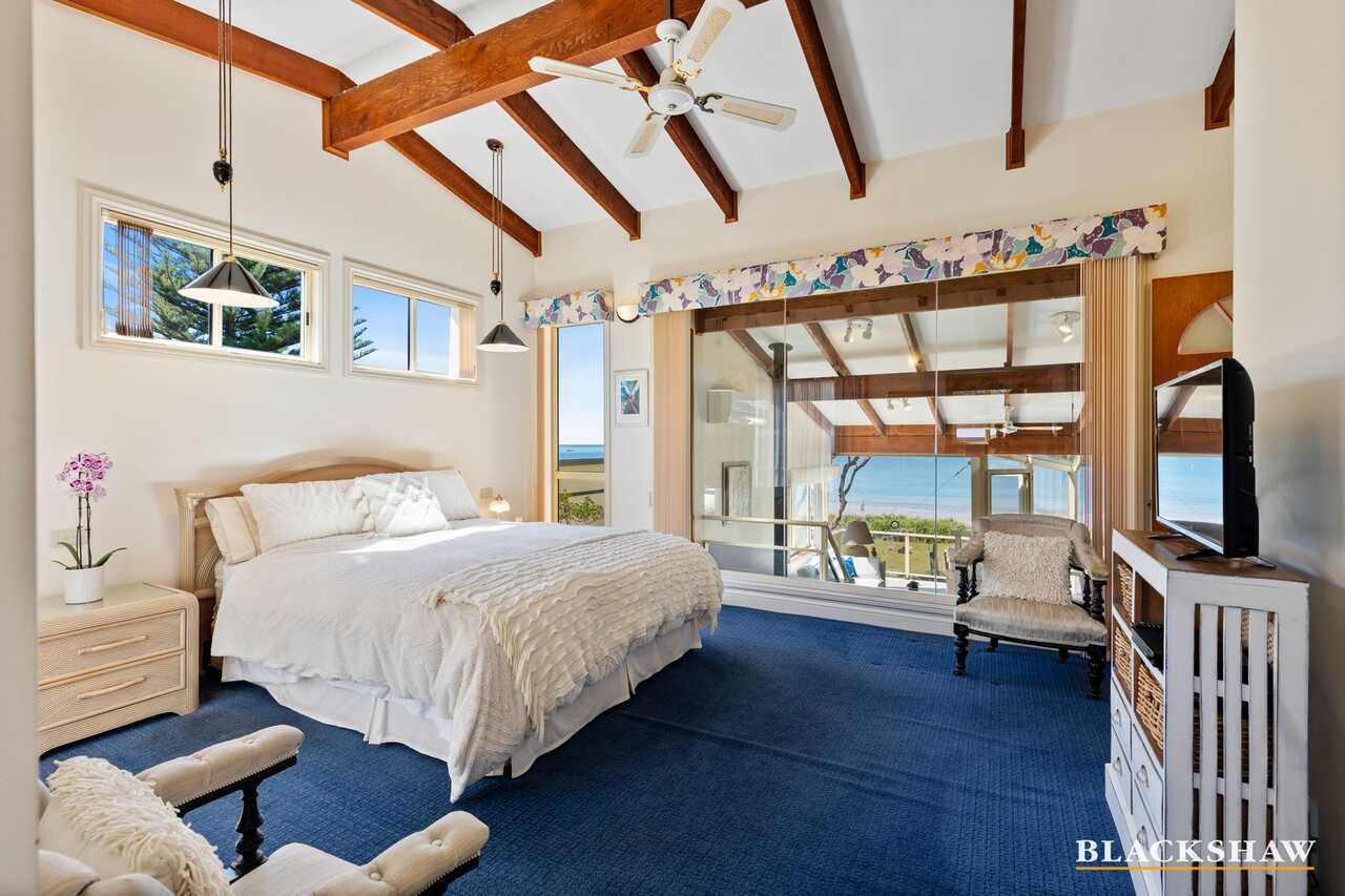 4 Sandy Place Long Beach