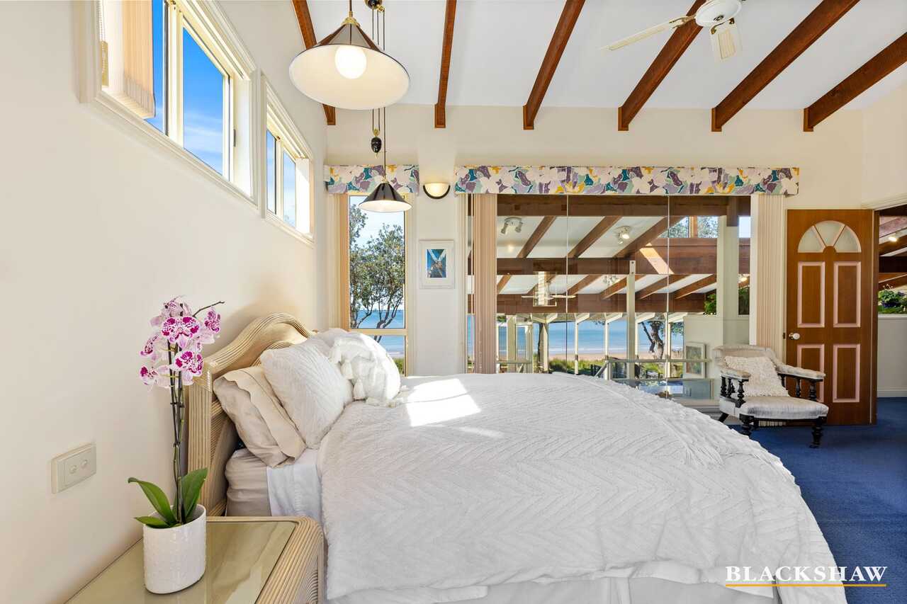 4 Sandy Place Long Beach