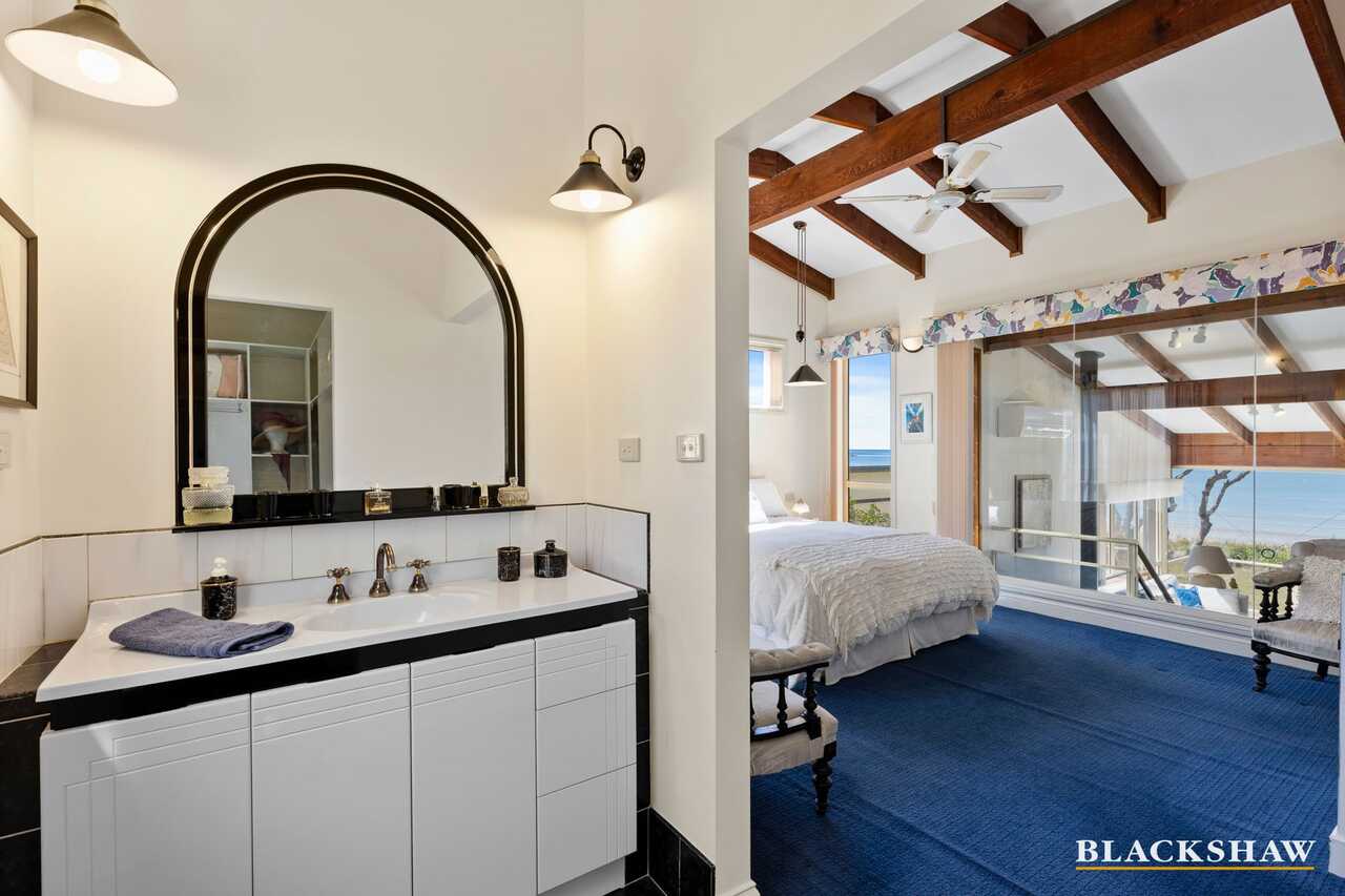 4 Sandy Place Long Beach