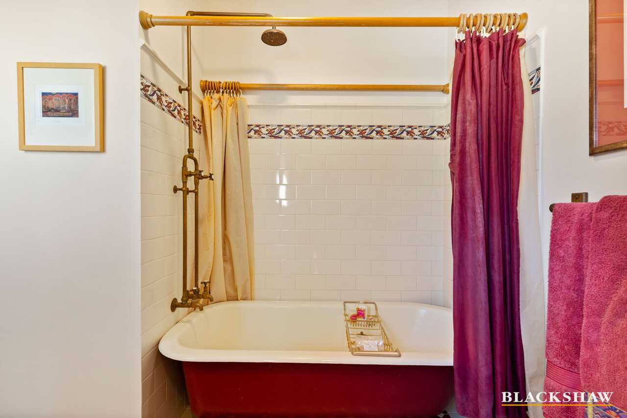 4 Sandy Place Long Beach