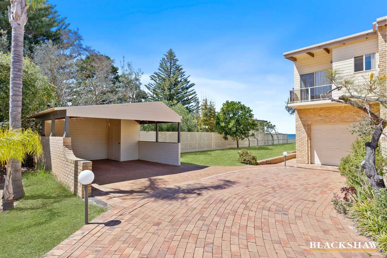 4 Sandy Place Long Beach