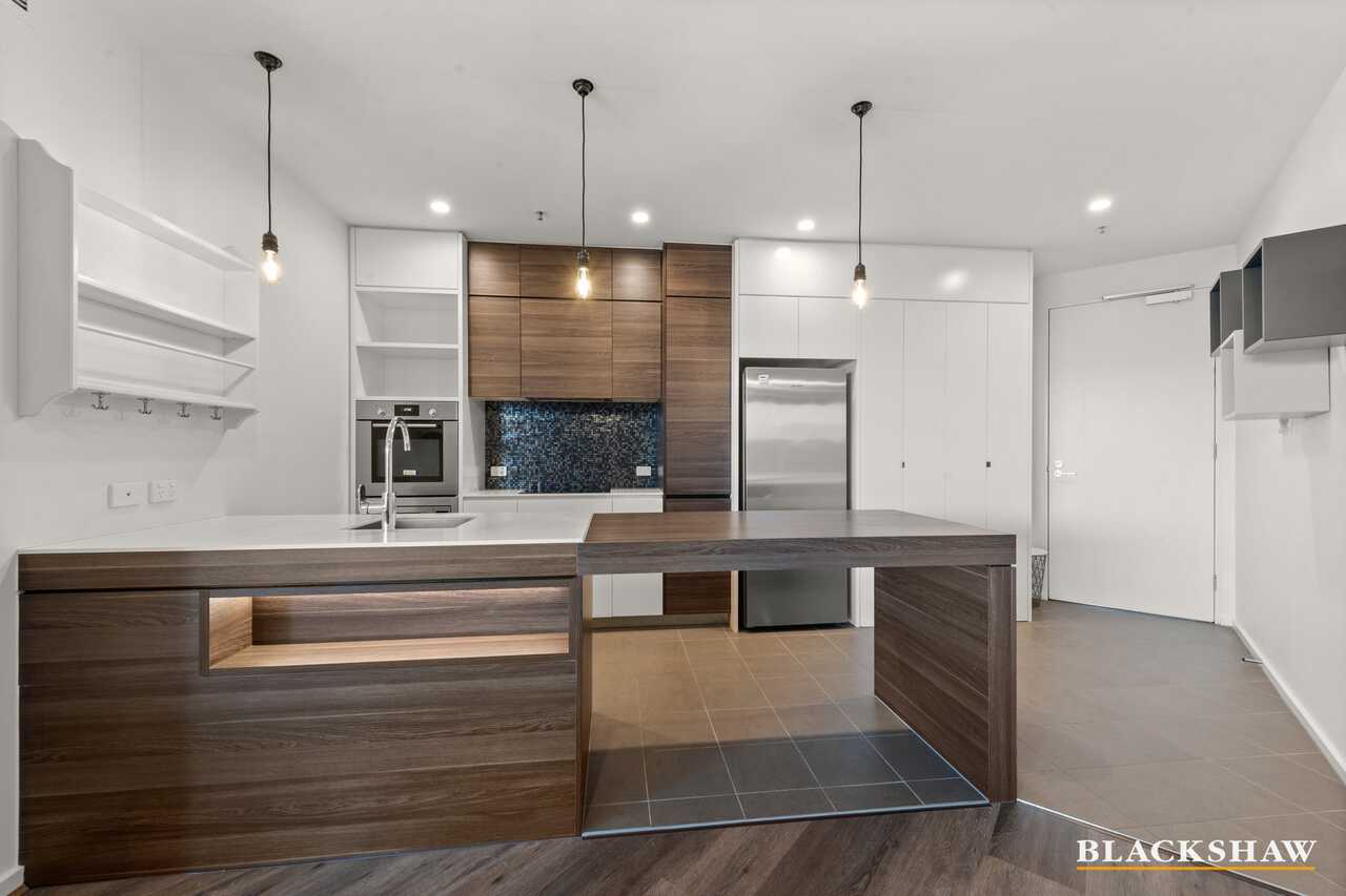 162/45 West Row City