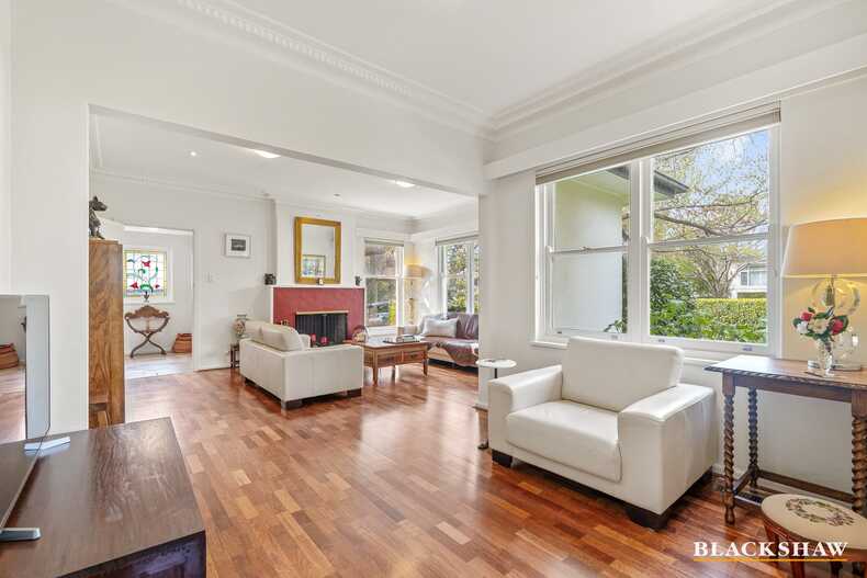 110 Schlich Street Yarralumla