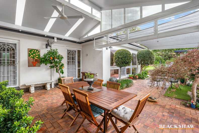 110 Schlich Street Yarralumla