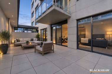 1/5 Sydney Avenue Barton