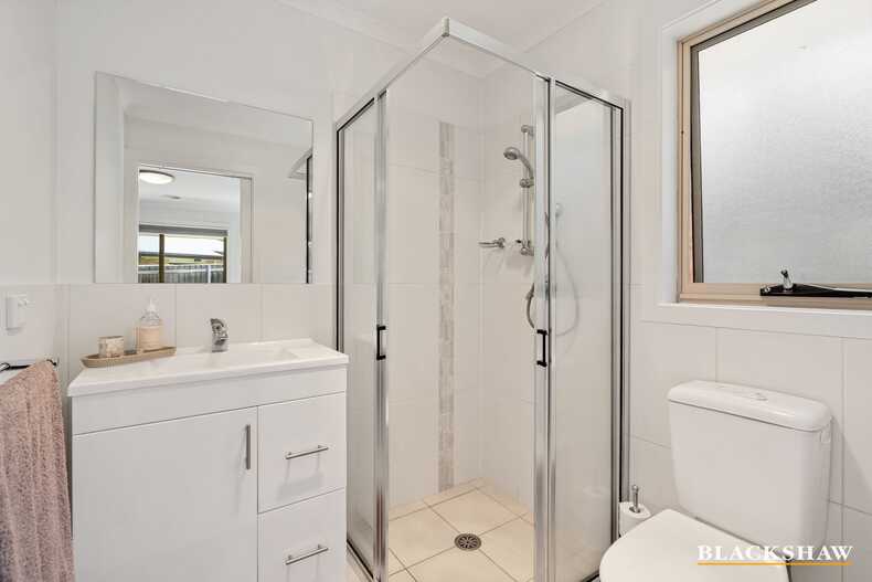 2/12 Seddon Place Flynn
