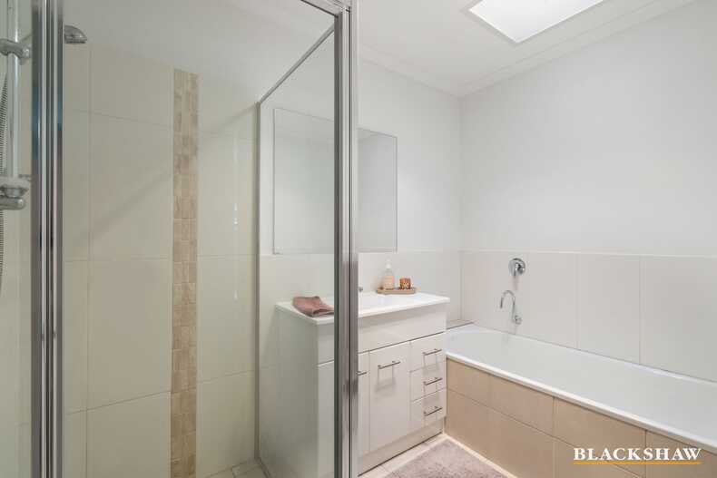 2/12 Seddon Place Flynn