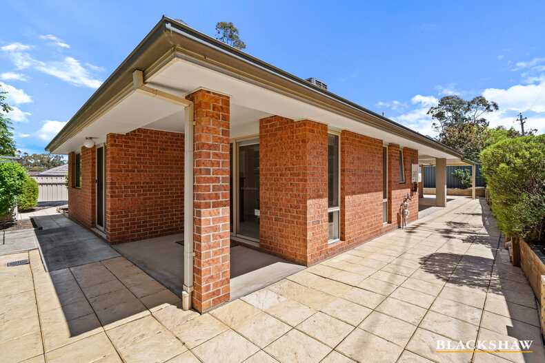 2/12 Seddon Place Flynn