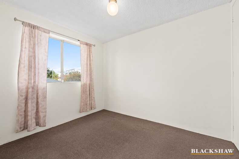2/67 Derrima Road Queanbeyan