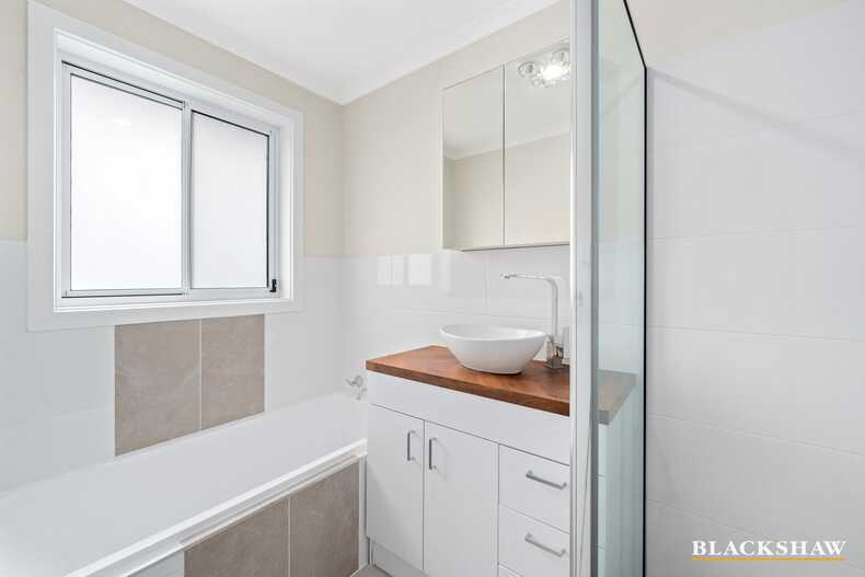1/92 Collett Street Queanbeyan