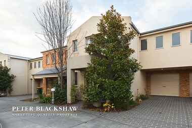 5/33 Macquoid Street Queanbeyan