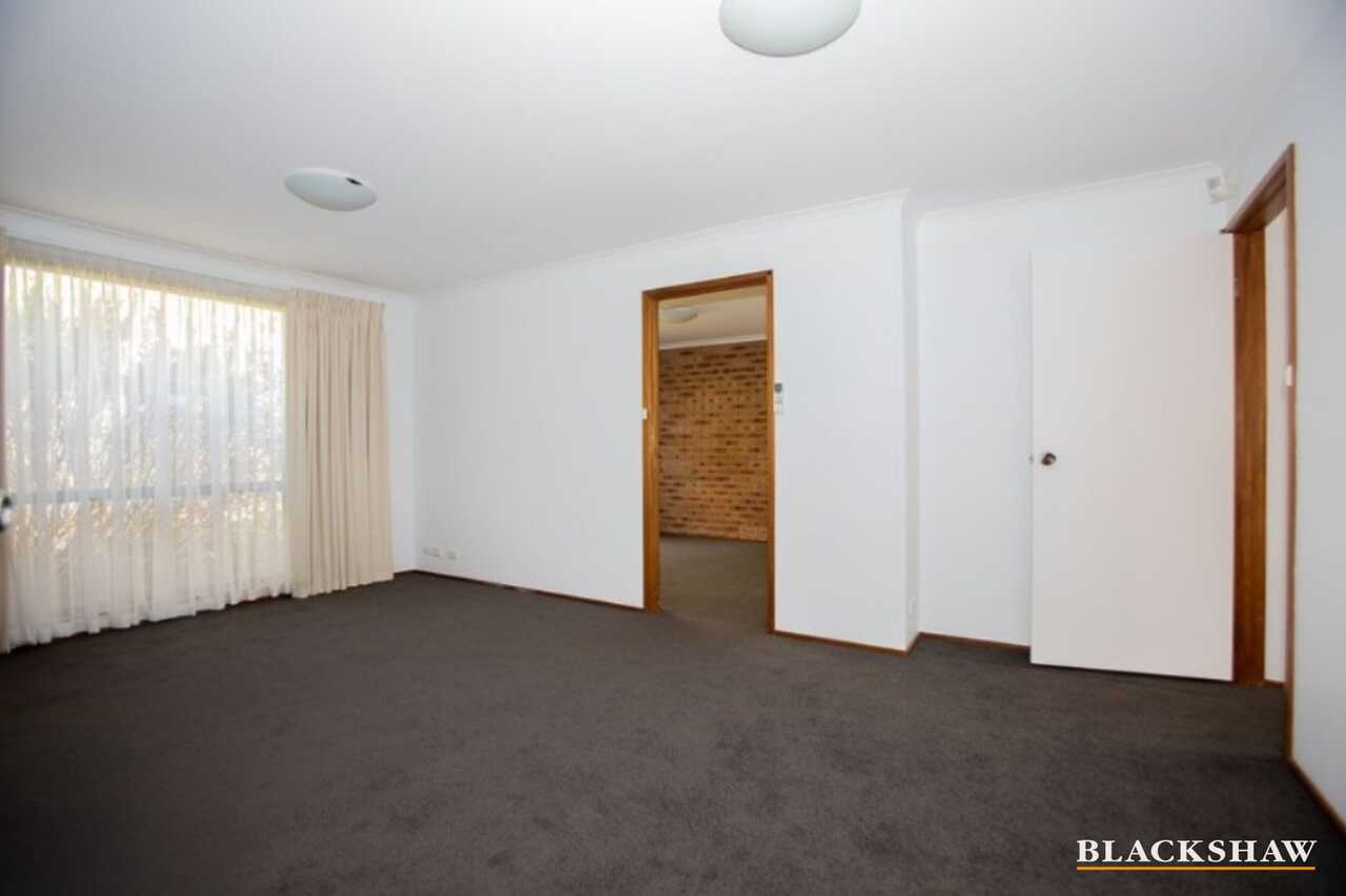 50/21 Cossington Smith Crescent Lyneham