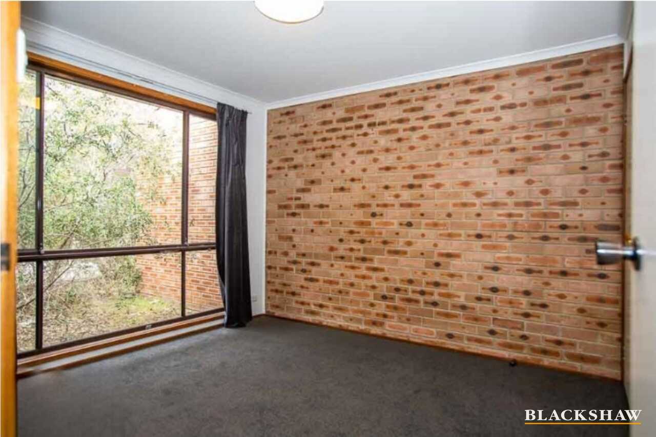 50/21 Cossington Smith Crescent Lyneham