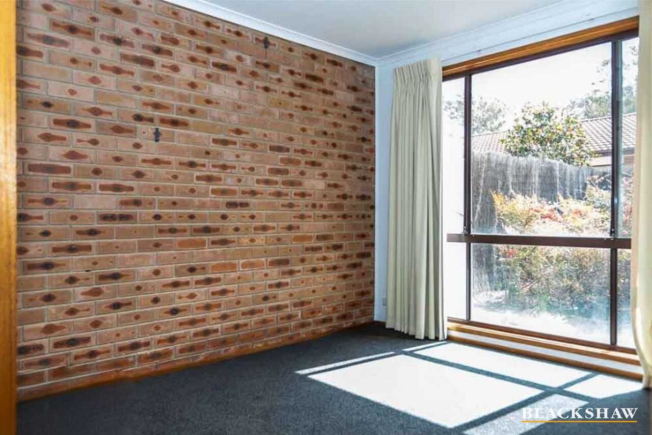 50/21 Cossington Smith Crescent Lyneham