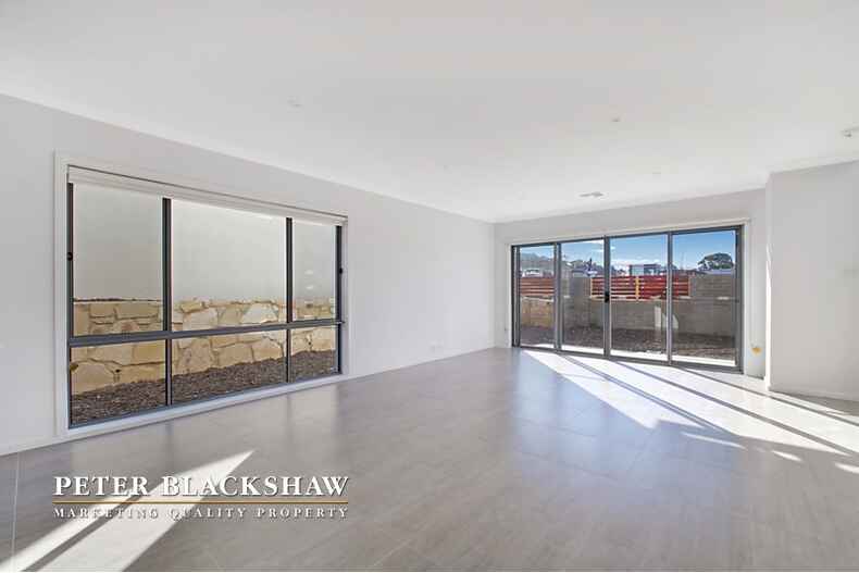 1/1 Alan Watt Crescent Casey 1/1 Alan Watt Crescent Casey