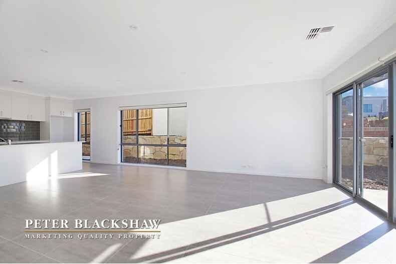 1/1 Alan Watt Crescent Casey 1/1 Alan Watt Crescent Casey